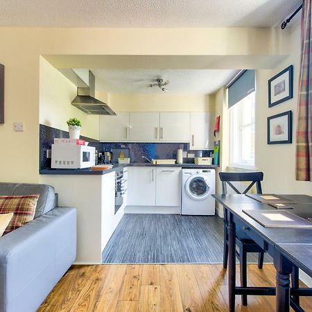 Stunning Studio Apartment Castle View Единбург Екстер'єр фото
